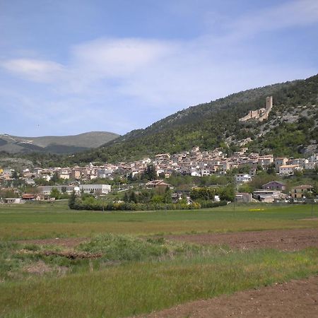 Agriturismo La Casa Dello Zafferano Villa San Pio delle Camere Cameră foto